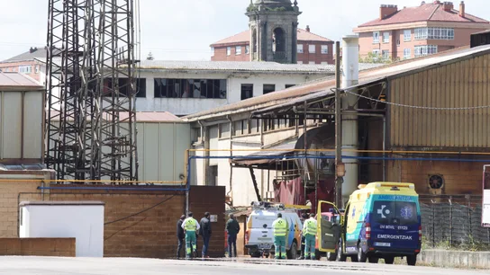 Muere un hombre tras electrocutarse mientras robaba cable eléctrico en una empresa de Vitoria Muere un hombre tras electrocutarse mientras robaba cable eléctrico en una empresa de Vitoria