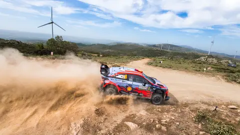 Dani Sordo se mantiene en segunda plaza Dani Sordo se mantiene en segunda plaza