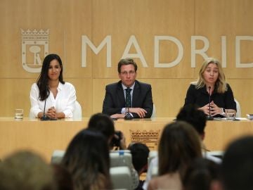 El alcalde de Madrid, José Luis Martínez-Almeida, y la vicelacaldesa, Begoña Villacís El alcalde de Madrid, José Luis Martínez-Almeida, y la vicelacaldesa, Begoña Villacís