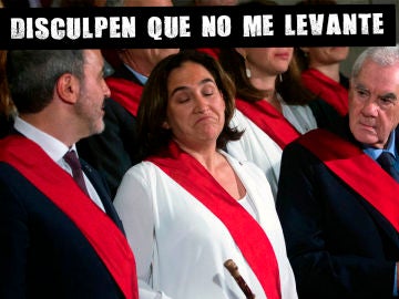 Ada Colau tomando posesión del cargo de alcaldesa de Barcelona Ada Colau tomando posesión del cargo de alcaldesa de Barcelona