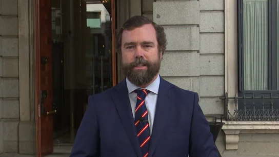 Vox asegura que el acuerdo que firmó con el PP incluye concejalías Vox asegura que el acuerdo que firmó con el PP incluye concejalías