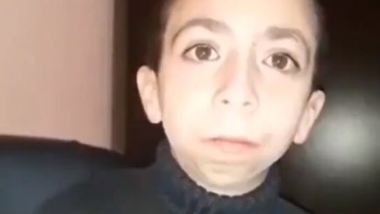 La desgarradora b&uacute;squeda de Gino, un ni&ntilde;o que perdi&oacute; su m&oacute;vil con los v&iacute;deos de su madre fallecida: "No quiero olvidarla"