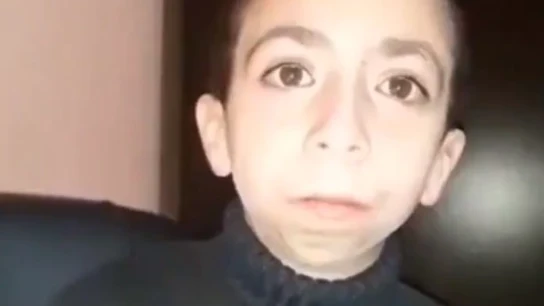 La desgarradora búsqueda de Gino, un niño que perdió su móvil con los vídeos de su madre fallecida: "No quiero olvidarla" La desgarradora búsqueda de Gino, un niño que perdió su móvil con los vídeos de su madre fallecida: "No quiero olvidarla"