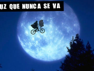Fotograma de la película E.T. Fotograma de la película E.T.