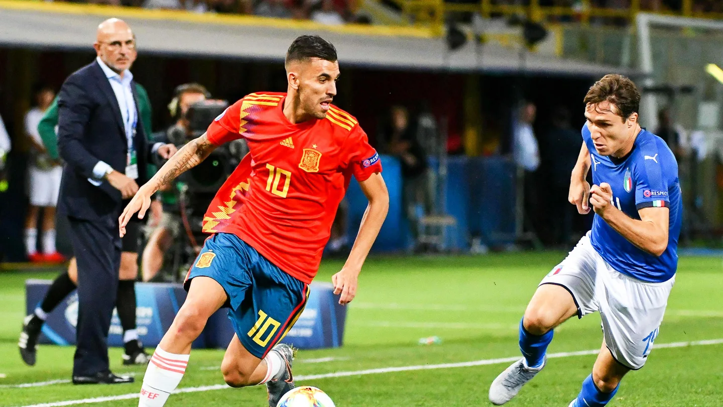 Ceballos, en acción ante Italia Ceballos, en acción ante Italia