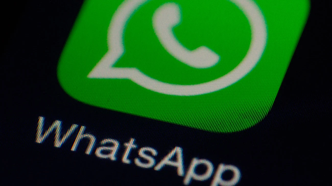 Whatsapp activará el modo oscuro