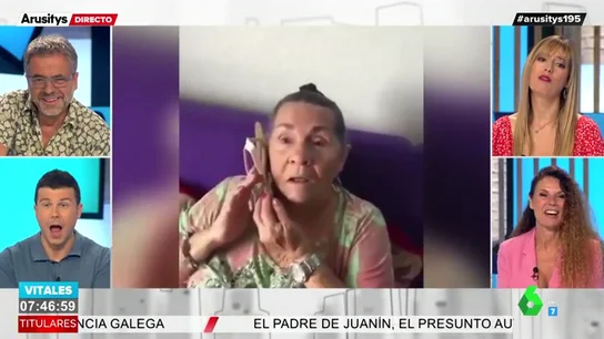 La divertida broma del teléfono; confunde una zapatilla con un móvil tras despertarse de la siesta: La divertida broma del teléfono; confunde una zapatilla con un móvil tras despertarse de la siesta: