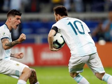 Leo Messi, tras anotar su gol ante Paraguay Leo Messi, tras anotar su gol ante Paraguay