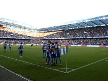 Los jugadores del Deportivo celebran el gol de Cartabia ante el Mallorca Los jugadores del Deportivo celebran el gol de Cartabia ante el Mallorca
