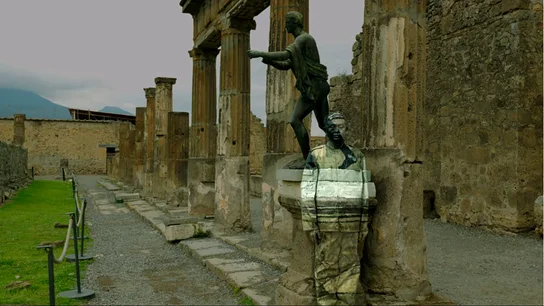 Liu Bolin, el hombre invisible que se fotografía perfectamente camuflado con el entorno Liu Bolin, el hombre invisible que se fotografía perfectamente camuflado con el entorno