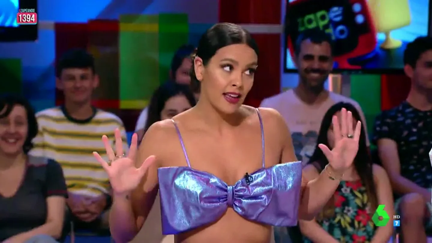 El sorprendente look de Cristina Pedroche que 'alucina' a los zapeadores: "Soy como un regalo" El sorprendente look de Cristina Pedroche que 'alucina' a los zapeadores: "Soy como un regalo"