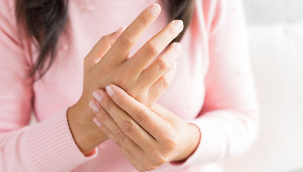 xq me duele el hueso del dedo de la mano