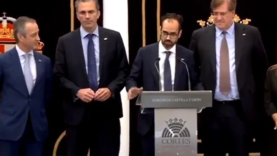 Jesús García-Conde y Javier Ortega Smith en las Cortes de Castilla y León Jesús García-Conde y Javier Ortega Smith en las Cortes de Castilla y León