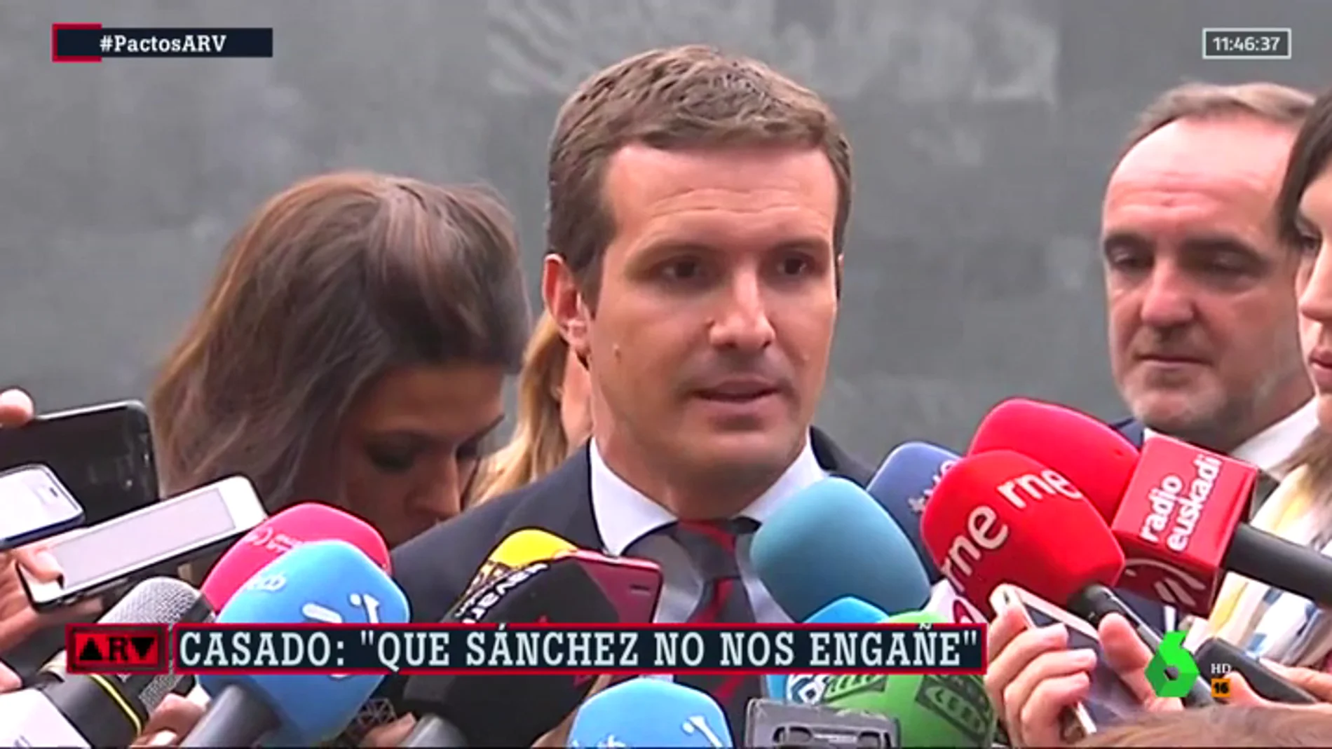 Casado insta a Sánchez a evitar que los "herederos" de ETA decidan en Navarra