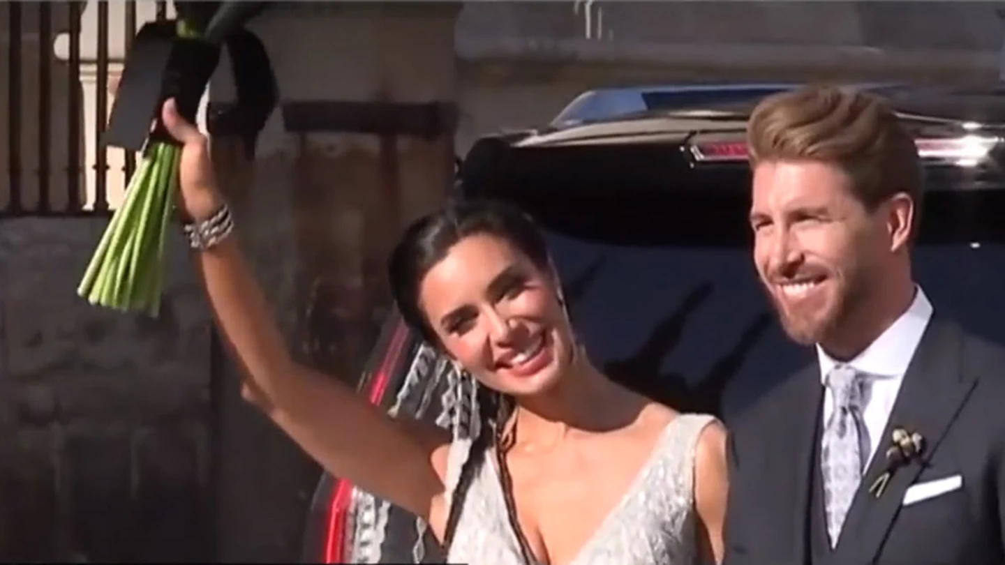 El Sevilla analiza al único famoso que llevó su móvil la boda de Pilar Ramos y Sergio Rubio El Sevilla analiza al único famoso que llevó su móvil la boda de Pilar Ramos y Sergio Rubio