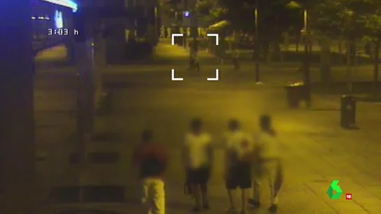 Así grabaron a 'La Manada' con la víctima Así grabaron a 'La Manada' con la víctima las cámaras de seguridad de Pamplona