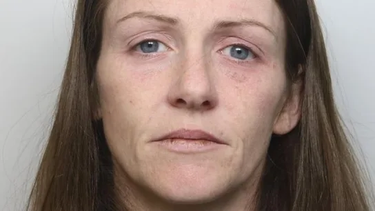 Kim Frost, la mujer condenada por agredir a su hijo Kim Frost, la mujer condenada por agredir a su hijo