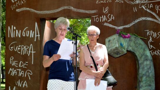 Josefa y Lucia, nietas de Catalina Muñoz