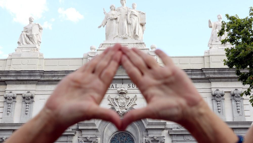 Organizaciones feministas de Madrid se concentran bajo el lema ¡Basta ya de justicia patriarcal! Organizaciones feministas de Madrid se concentran bajo el lema ¡Basta ya de justicia patriarcal!