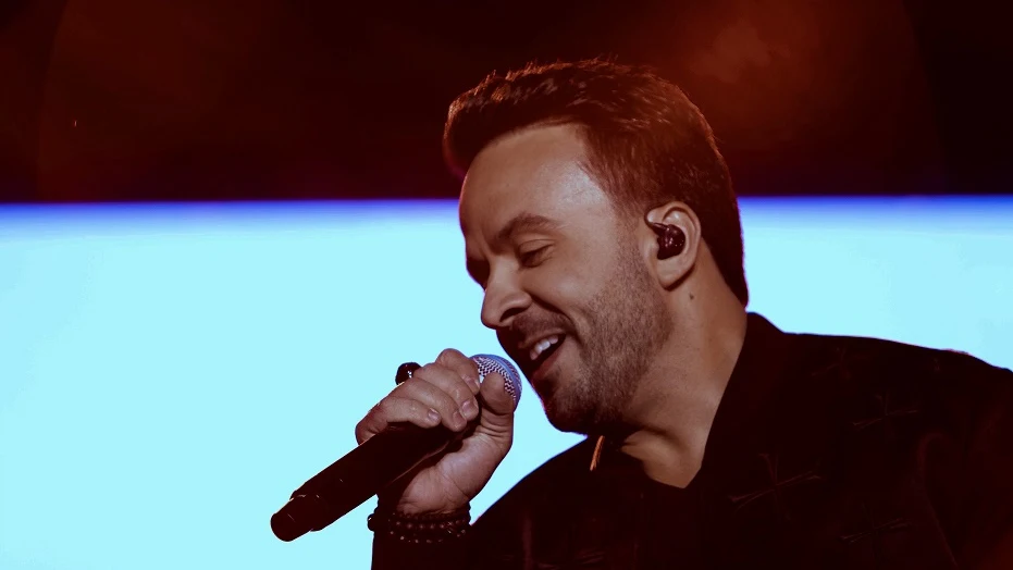 Luis Fonsi durante su concierto en Toledo