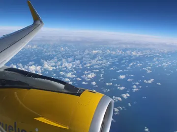 Volando voy... Volando voy...