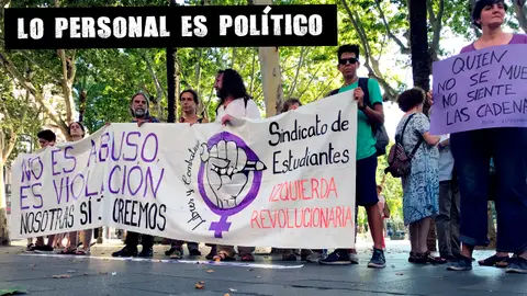 Colectivos feministas celebran en Sevilla la sentencia contra La Manada Lo personal es político