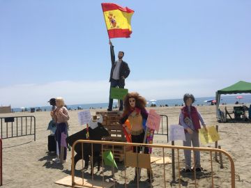 El muñeco de Abascal quemado en Estepona El muñeco de Abascal quemado en Estepona