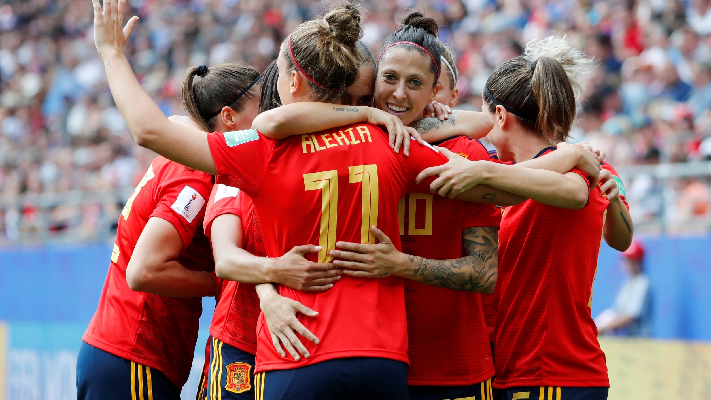 Las jugadoras de la Selección celebran el gol de Jenni Hermoso a Estados Unidos