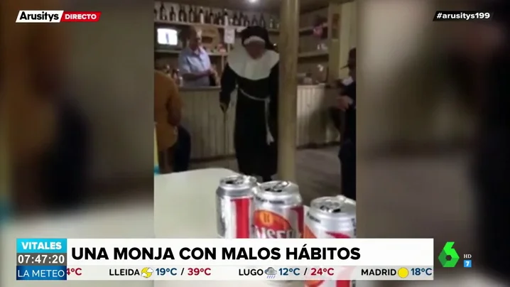 La sorprendente reacción de una monja al tomarse un chupito causa furor