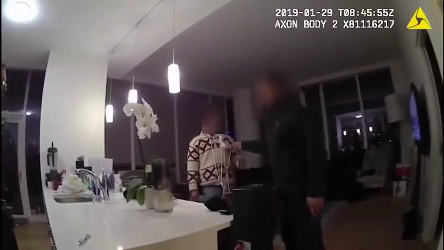 La Policía difunde un vídeo de Jussie Smollett recreando ante los agentes su supuesto ataque racista La Policía difunde un vídeo de Jussie Smollett recreando ante los agentes su supuesto ataque racista