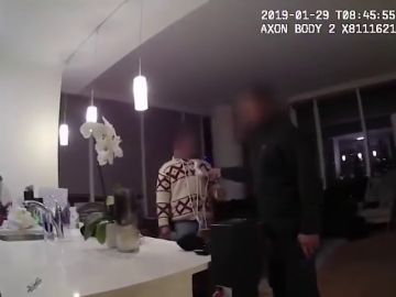 La Policía difunde un vídeo de Jussie Smollett recreando ante los agentes su supuesto ataque racista La Policía difunde un vídeo de Jussie Smollett recreando ante los agentes su supuesto ataque racista