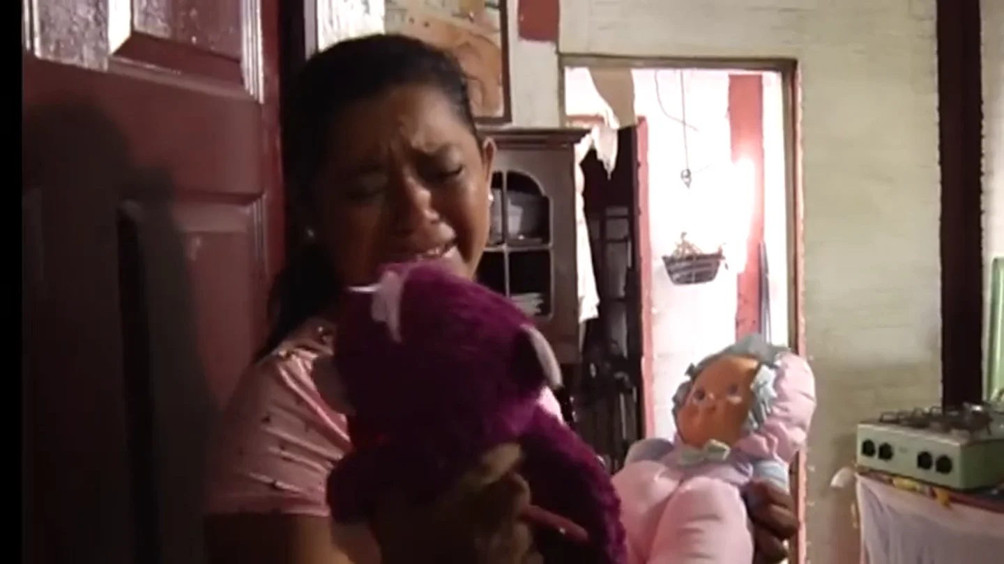 El dolor de la abuela de Valeria, la niña que se ahogó tratando de cruzar a EEUU El dolor de la abuela de Valeria, la niña que se ahogó tratando de cruzar a EEUU