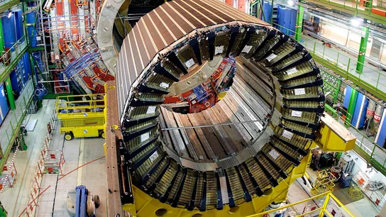El Colisionador de Hadrones, la mayor máquina superconductora del mundo en el Laboratorio Europeo de Física de Partículas (CERN), en Ginebra.  El Colisionador de Hadrones, la mayor máquina superconductora del mundo en el Laboratorio Europeo de Física de Partículas (CERN), en Ginebra.