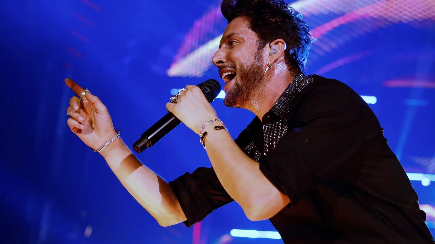 Manuel Carrasco dará comienzo a un mes de actuaciones en el festival Starlite de Marbella. Manuel Carrasco dará comienzo a un mes de actuaciones en el festival Starlite de Marbella.