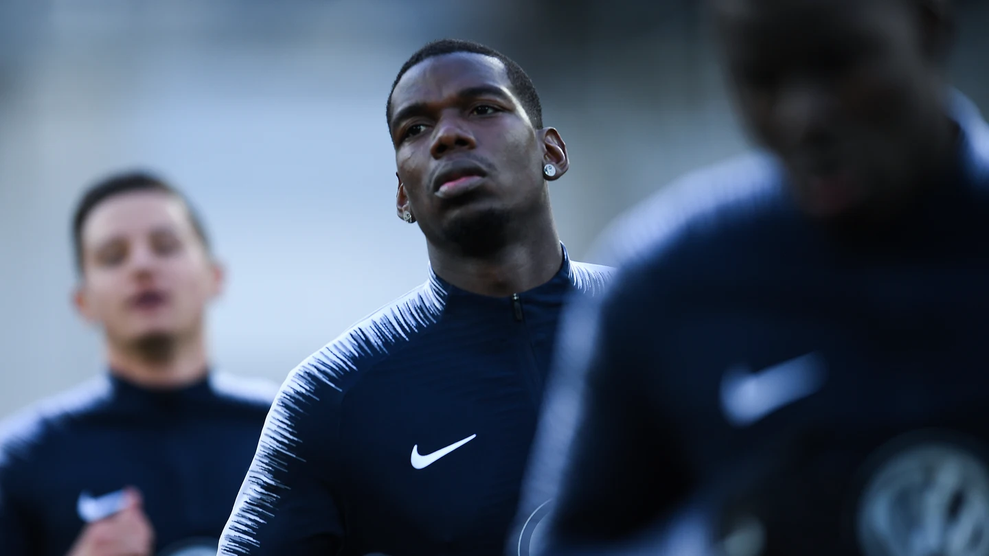 Pogba, durante un entrenamiento con Francia Pogba, durante un entrenamiento con Francia