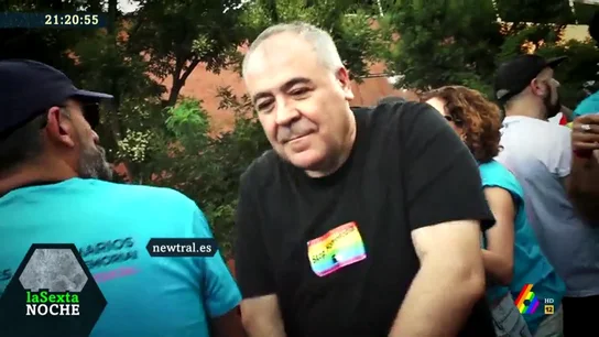 Ferreras se anima a bailar en la manifestación del Orgullo: "Esta es la fiesta de la libertad y la tolerancia" Ferreras se anima a bailar en la manifestación del Orgullo: "Esta es la fiesta de la libertad y la tolerancia"
