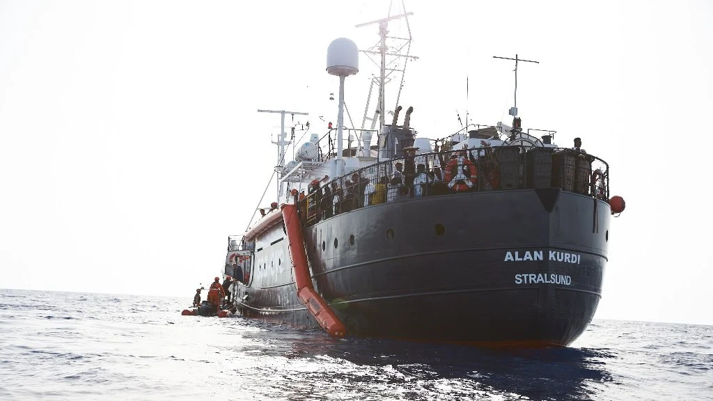 Imagen del barco Alan Kurdi