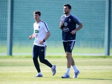 Dupont, a la izquierda, junto a Lloris Dupont, a la izquierda, junto a Lloris