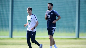 Dupont, a la izquierda, junto a Lloris