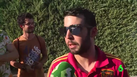 La afición del Atlético no quiere ver a Griezmann ni en pintura: "No puede dar la cara ya, se ha reído de nosotros" La afición del Atlético no quiere ver a Griezmann ni en pintura: "No puede dar la cara ya, se ha reído de nosotros"