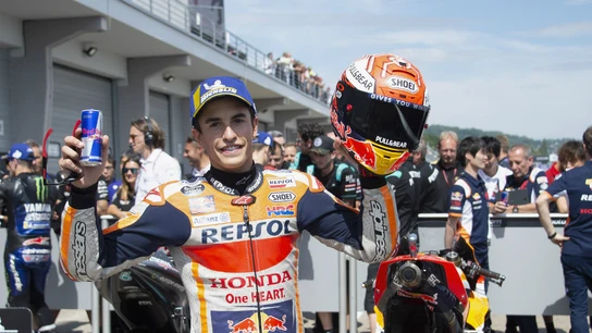 Márquez celebra un triunfo Márquez celebra un triunfo