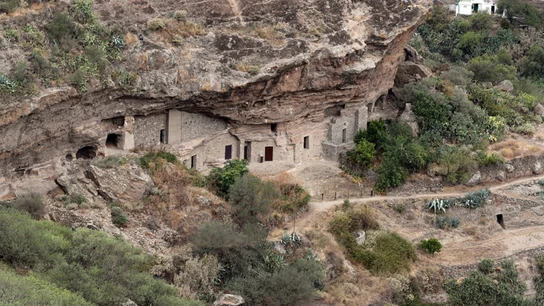 Vista general de la entrada al yacimiento prehispánico de Risco Caído Vista general de la entrada al yacimiento prehispánico de Risco Caído.