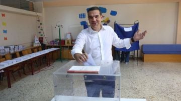 Imagen de Tsipras votando