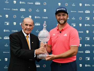 Jon Rahm, con el trofeo del Abierto de Irlanda Jon Rahm, con el trofeo del Abierto de Irlanda