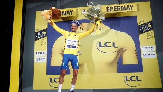 Alaphilippe, con el maillot amarillo Alaphilippe, con el maillot amarillo