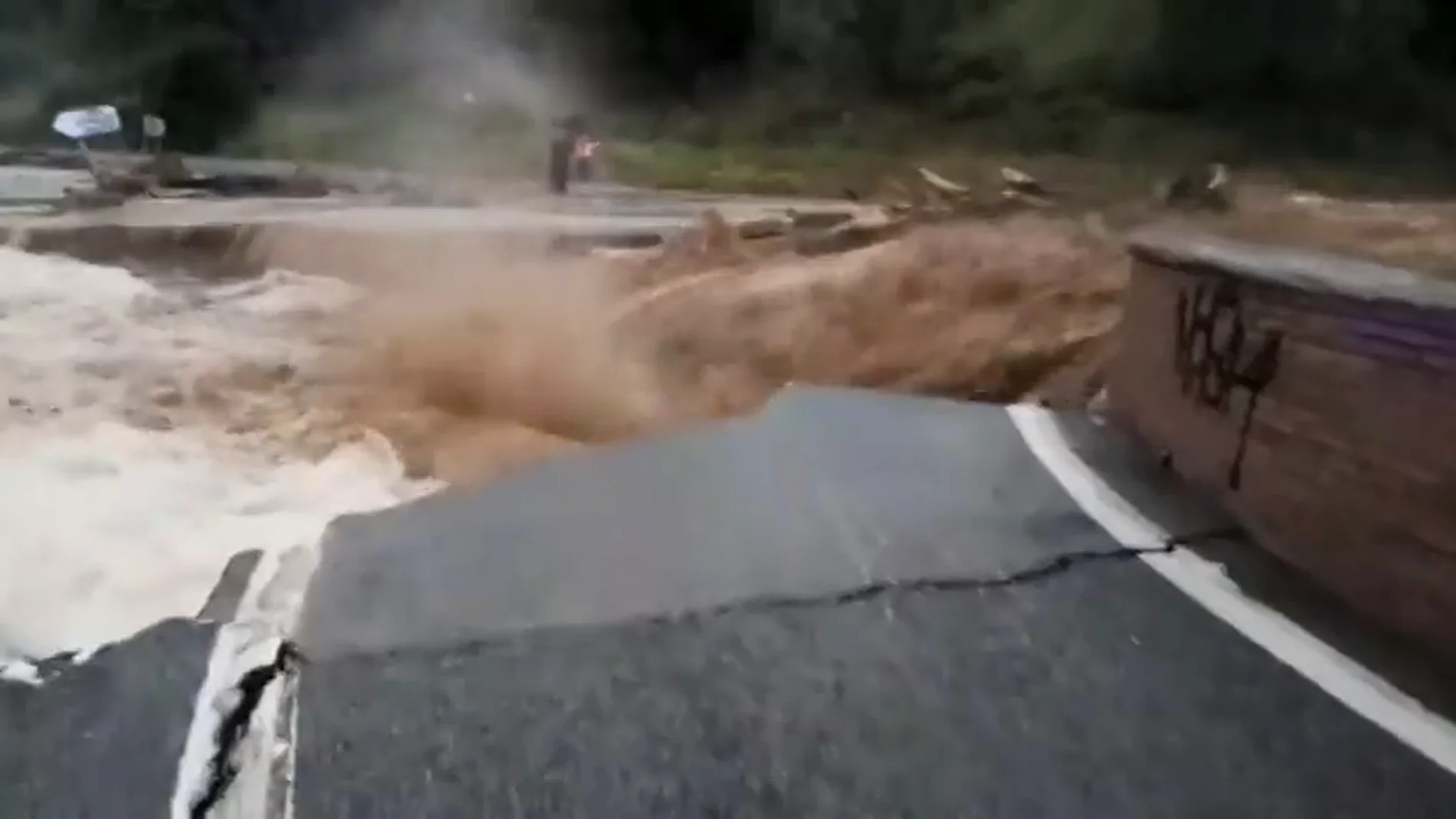 La lluvia colapsa Navarra: caen entre 75 y 100 litros por metro cuadrado en Tafalla