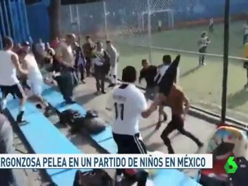 Pelea de padres en México Pelea de padres en México