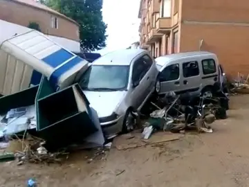 Noticias 1 Antena 3 (09-07-19) Así ha quedado Tafalla tras las graves inundaciones que han dejado al menos un fallecido Noticias 1 Antena 3 (09-07-19) Así ha quedado Tafalla tras las graves inundaciones que han dejado al menos un fallecido
