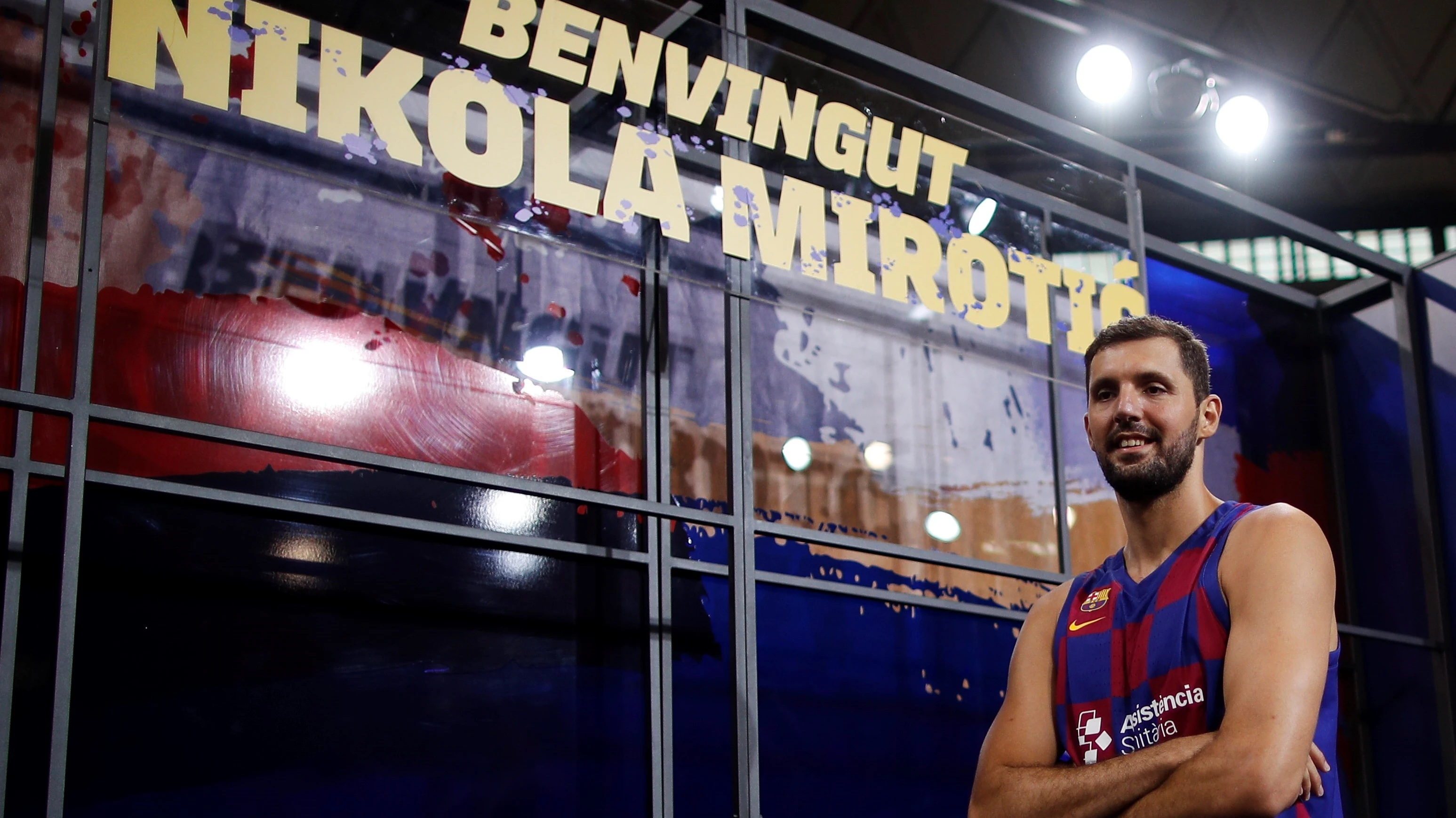 Nikola Mirotic, en su presentación con el Barcelona