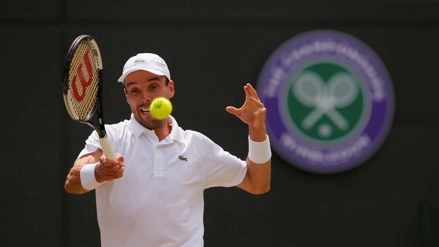 Bautista, durante el partido contra Guido Pella Bautista, durante el partido contra Guido Pella